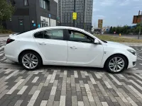 Used Vauxhall Insignia Elite 140 HP (102 kW) 2014 White Hatchback