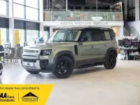 Usado Land Rover Defender First Edition 240 HP (176 kW) 2020 Verde SUV