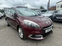 Used Renault Scénic III Dynamique 2013 Red MPV