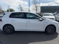 Second-hand VW Golf VIII Edition 130 CP (95 kW) 2023 Alb Hatchback