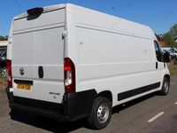 Second-hand Vauxhall Movano S 2024 Alb Monovolum