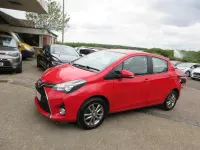 Used Toyota Yaris 99 HP (72 kW) 2015 Red Hatchback