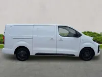 Used Vauxhall Vivaro 145 HP (106 kW) 2025 White MPV
