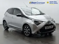 Usado Toyota Aygo Trend 72 HP (52 kW) 2021 Prateado Citadino