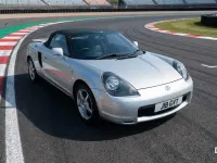 Used Toyota MR2 140 HP (102 kW) 2000 Silver Cabriolet
