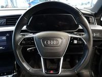 Usado Audi e-tron Black Edition 230 kW (313 HP) 2021 Cinzento SUV