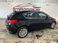 used Vauxhall Astra 1.6i 16V Excite 5dr