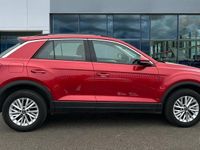 Used VW T-Roc Life 150 HP (110 kW) 2023 Red SUV