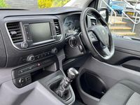 Gebraucht Peugeot Expert Premium 102 PS (75 kW) 2022 Weiß Van