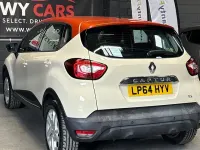 Used Renault Captur Dynamique 90 HP (66 kW) 2015 Cream/orange SUV