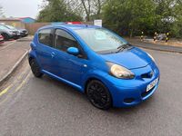 Used Toyota Aygo 68 HP (50 kW) 2010 Blue Hatchback