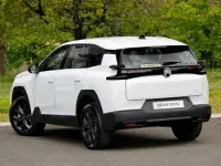 New Citroën C5 145 HP (106 kW) 2026 Additional metallic  okenite white Hatchback