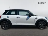 Used Mini Cooper S Classic 176 HP (129 kW) 2024 White Hatchback