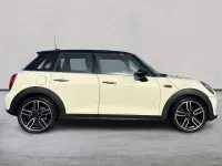 Usado Mini Cooper Classic 136 HP (100 kW) 2020 Branco Citadino