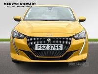 Used Peugeot 208 Allure 75 HP (55 kW) 2021 Yellow Hatchback