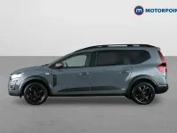 Used Dacia Jogger Extreme 141 HP (103 kW) 2024 Grey MPV