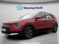 Usado Kia Niro 141 HP (103 kW) 2023 Vermelho SUV