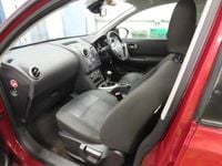 Used Nissan Qashqai +2 N-TEC 110 HP (80 kW) 2011 Red SUV