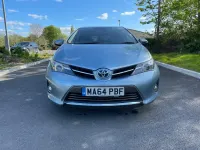 Used Toyota Auris Hybrid 136 HP (100 kW) 2014 Blue Hatchback