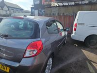 Usado Renault Clio II Dynamique 2010 Cinzento Citadino