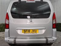 Used Peugeot TePee Active 99 HP (72 kW) 2018 Estate