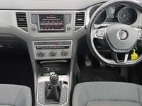 Used VW Golf VII SE 125 HP (91 kW) 2017 Hatchback
