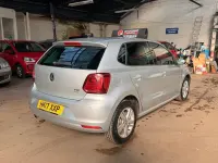 Usado VW Polo Edition 90 HP (66 kW) 2017 Prateado Citadino
