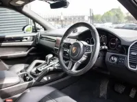 Used Porsche Cayenne Platinum Edition 334 HP (245 kW) 2023 Black SUV