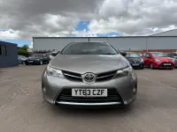 Used Toyota Auris Multidrive S 132 HP (97 kW) 2014 Bronze Estate