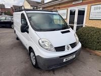 Usado Renault Trafic 115 HP (84 kW) 2011 Branco Monovolume