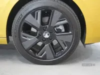 Used Vauxhall Astra 114 kW (156 HP) 2024 Yellow/black Hatchback