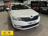 Used Skoda Rapid SE 2016 White Hatchback