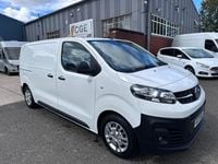 Used Vauxhall Vivaro 120 HP (88 kW) 2021 White MPV