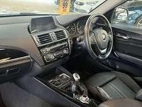 Used BMW 118 Sport Line 2015 Alpine white Hatchback