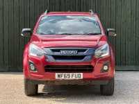Used Isuzu D-Max 164 HP (120 kW) 2019 Red Pickup