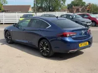 Begagnad Vauxhall Insignia Ultimate 200 HK (147 kW) 2021 Blå Halvkombi