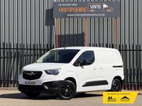 Used Vauxhall Combo Edition 130 HP (95 kW) 2019 White MPV