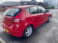 Used Hyundai i30 Comfort 108 HP (79 kW) 2009 Red Hatchback