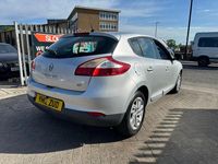 Used Renault Mégane III Dynamique 2012 Silver Hatchback