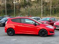 Used Ford Fiesta Zetec 140 HP (102 kW) 2015 Red Hatchback