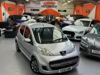 Used Peugeot 107 68 HP (50 kW) 2010 Silver Hatchback