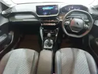 Used Peugeot 208 Allure 101 HP (74 kW) 2024 Yellow Hatchback