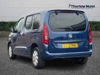 Second-hand Vauxhall Combo S 100 CP (73 kW) 2022 Albastru Monovolum
