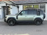 Used Land Rover Defender SE 200 HP (147 kW) 2021 Green SUV