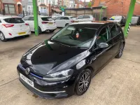 Używany VW Golf VII SE 130 KM (95 kW) 2017 Czarny Hatchback