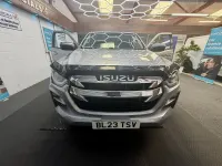 Used Isuzu D-Max 164 HP (120 kW) 2023 Silver Pickup