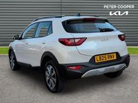 Used Kia Stonic 98 HP (72 kW) 2025 White SUV