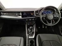 Usado Audi A1 Sport 95 HP (69 kW) 2023 Cinzento SUV