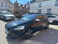 Begagnad Volvo V40 R-Design 122 HK (89 kW) 2017 Svart Halvkombi