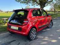 Used Renault Twingo Dynamique 70 HP (51 kW) 2015 Red Hatchback
